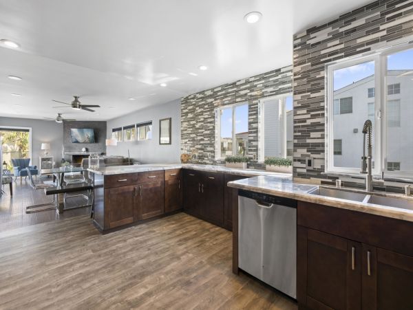 Newport Beach Home 998406