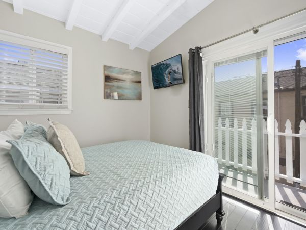 Newport Beach Home 998406