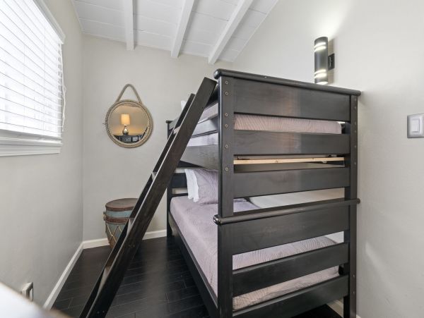 Newport Beach Home 998406