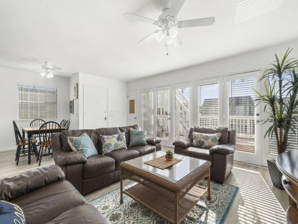 Newport Beach Home 998407