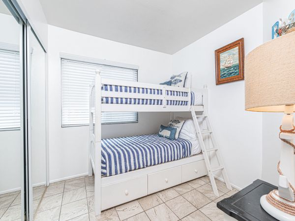 Newport Beach Home 998408