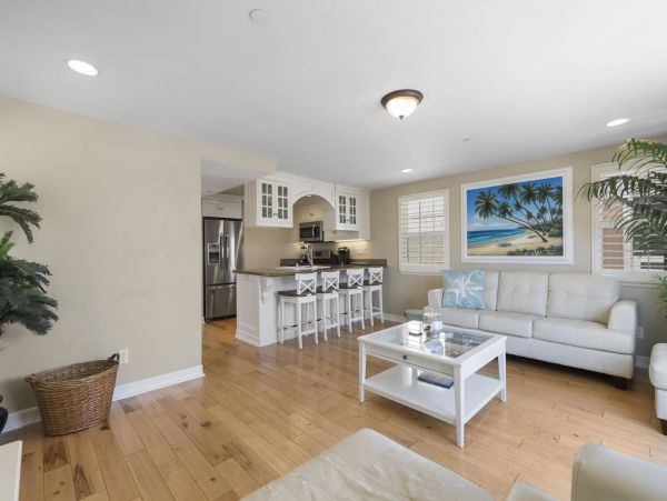 Newport Beach Condo 998409