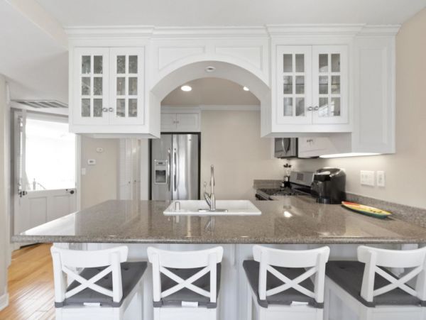 Newport Beach Condo 998409