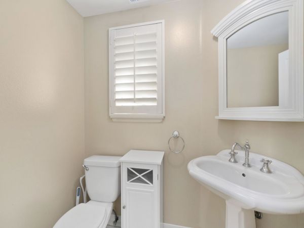 Newport Beach Condo 998409