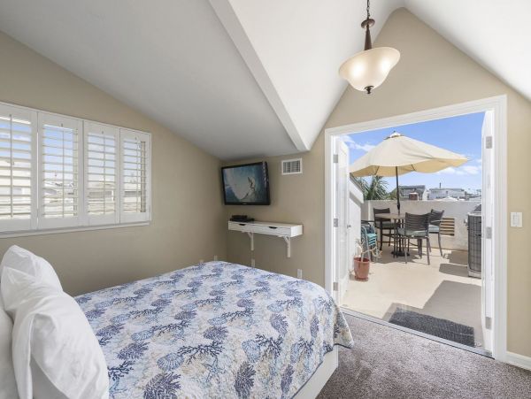 Newport Beach Condo 998409