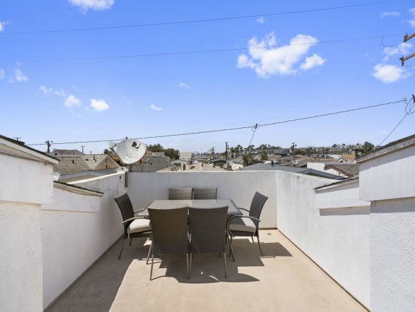 Newport Beach Condo 998409
