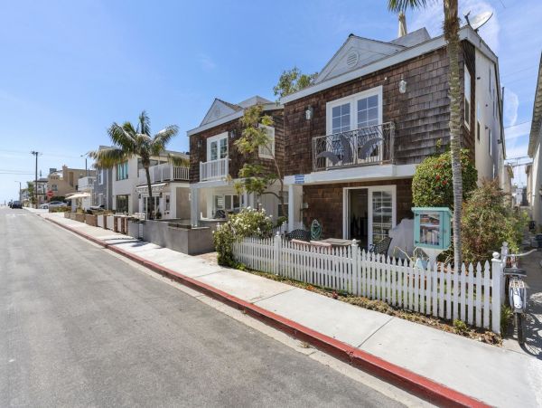 Newport Beach Condo 998409