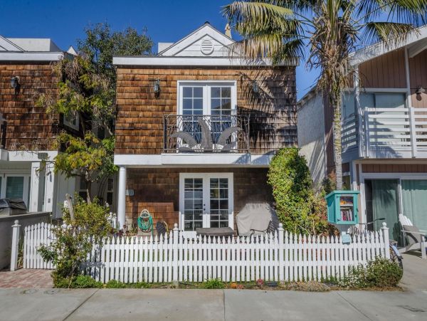 Newport Beach Condo 998409