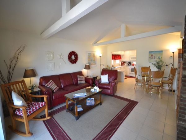 Newport Beach Home 998411