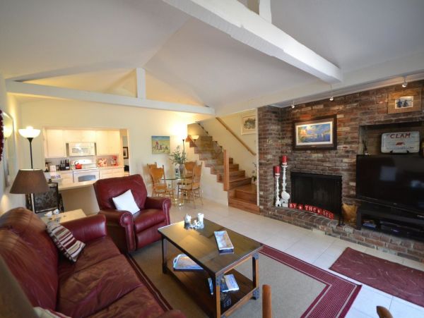 Newport Beach Home 998411