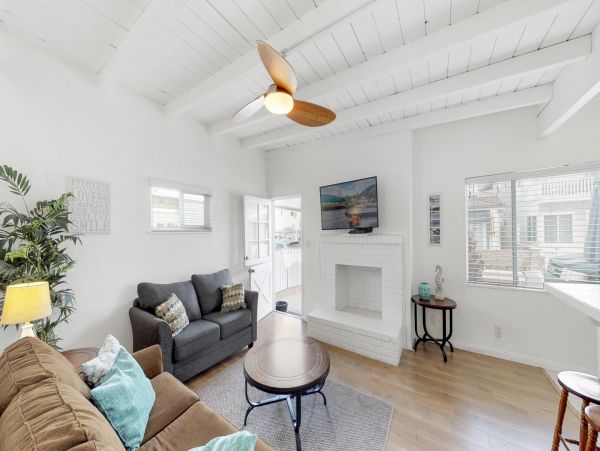 Newport Beach Home 998412
