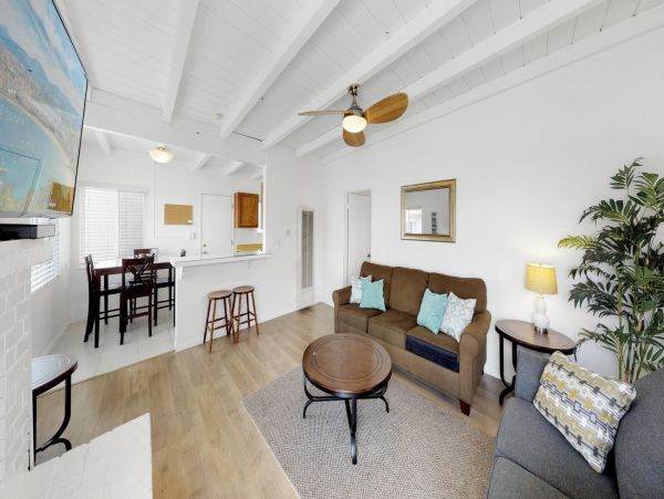 Newport Beach Home 998412
