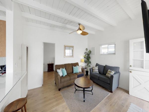 Newport Beach Home 998412