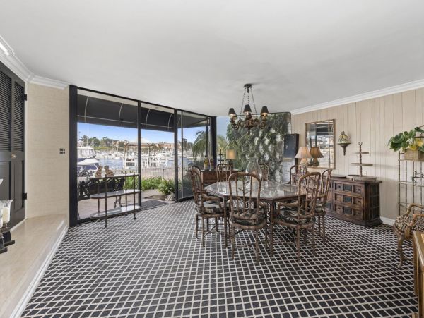 Newport Beach Home 998413
