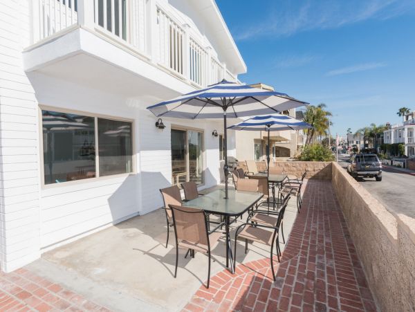 Newport Beach Home 998417
