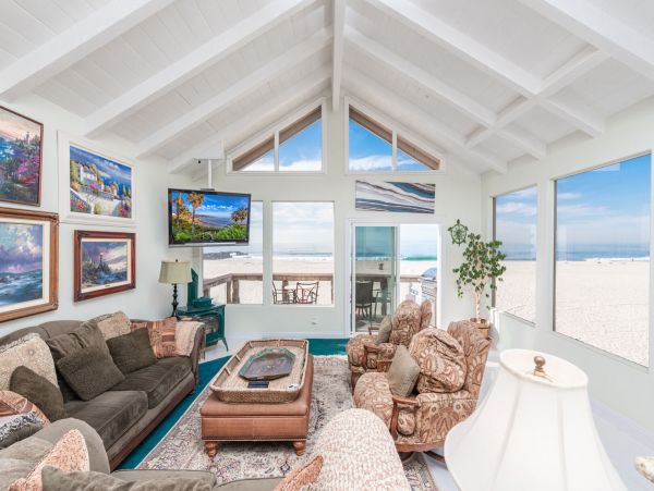 Newport Beach Home 998419