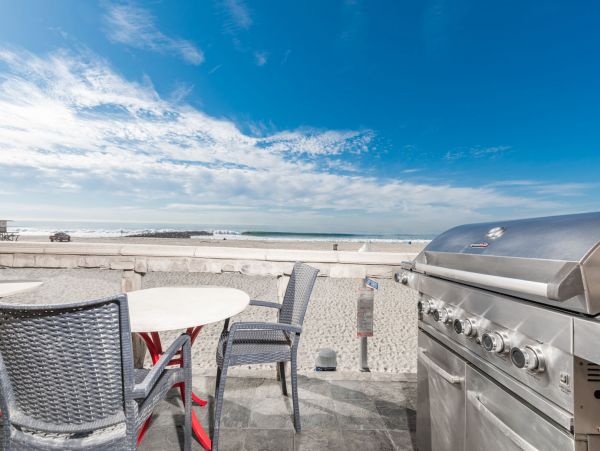 Newport Beach Home 998419