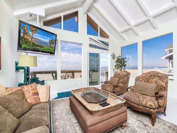 Newport Beach Home 998419