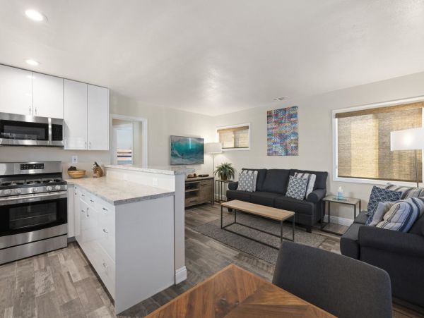 Newport Beach Condo 998422
