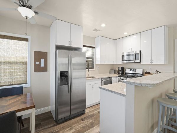 Newport Beach Condo 998422