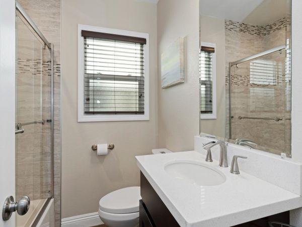 Newport Beach Condo 998422