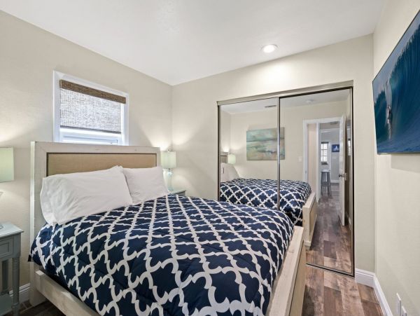 Newport Beach Condo 998422