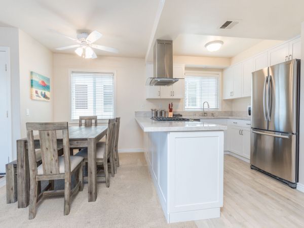 Newport Beach Home 998423