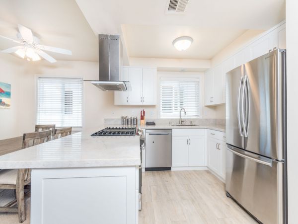 Newport Beach Home 998423