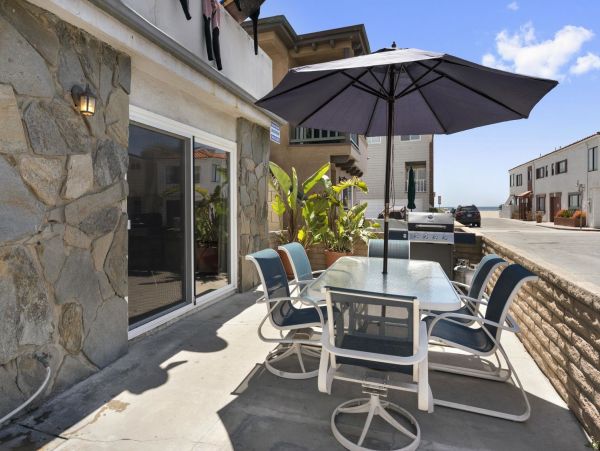 Newport Beach Home 998424
