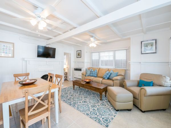 Newport Beach Home 998425