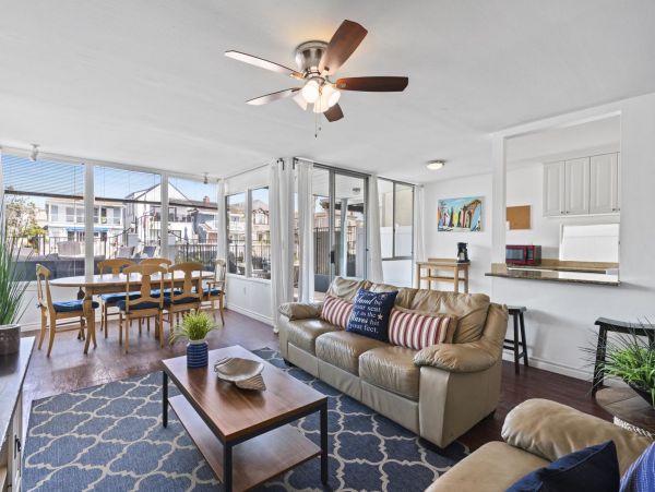 Newport Beach Home 998426