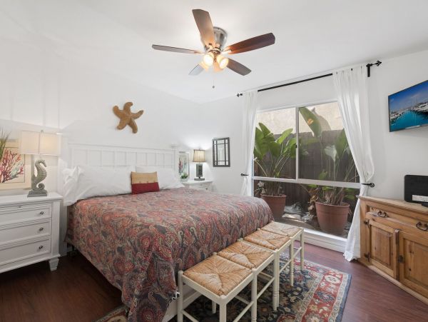 Newport Beach Home 998426