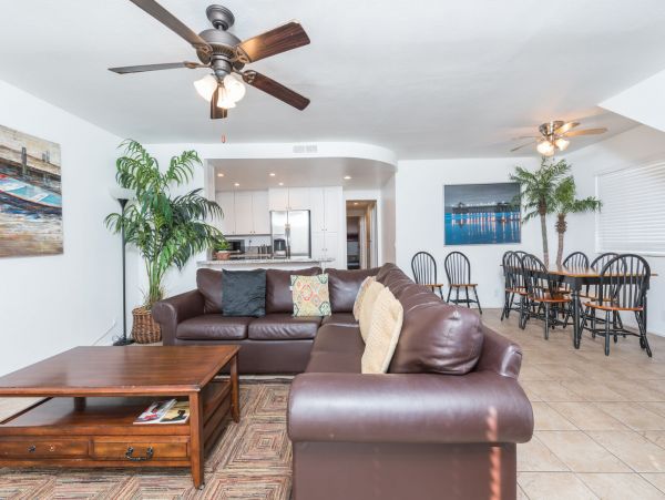 Newport Beach Home 998428