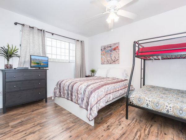 Newport Beach Home 998428