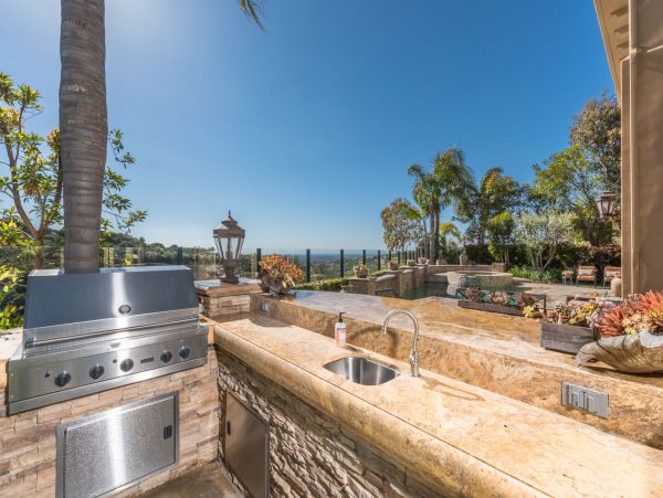 Newport Beach Home 998429