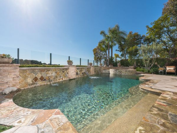 Newport Beach Home 998429