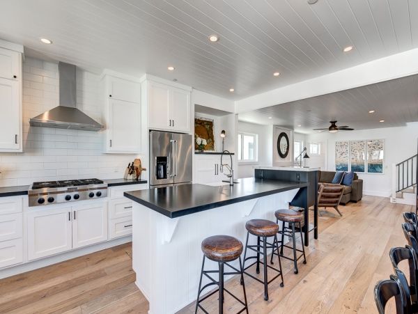 Newport Beach Home 998430
