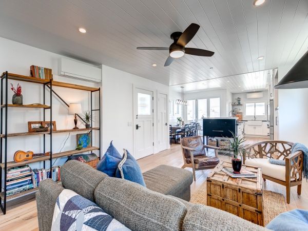 Newport Beach Home 998430