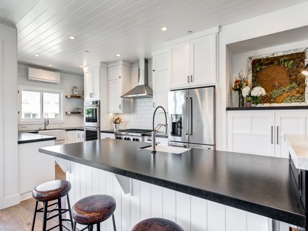 Newport Beach Home 998430