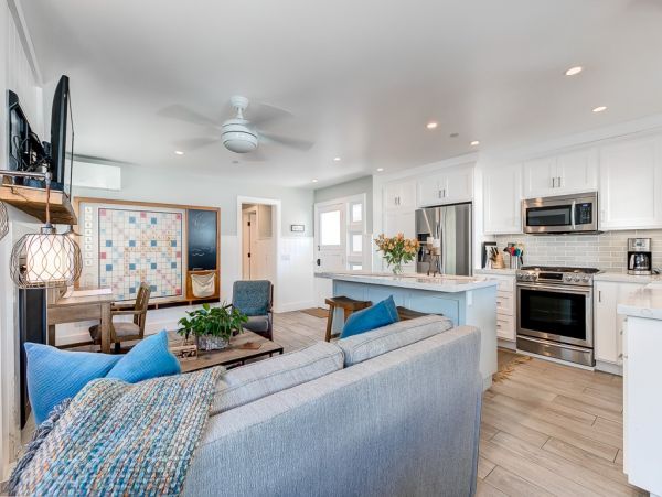 Newport Beach Home 998430