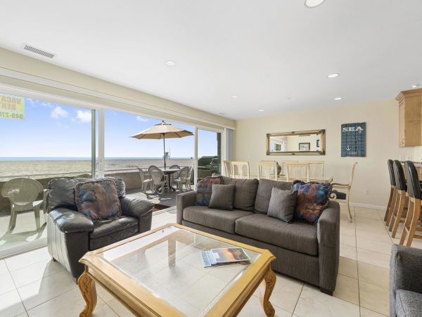 Newport Beach Condo 998431