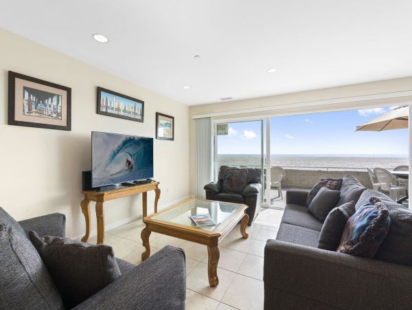 Newport Beach Condo 998431