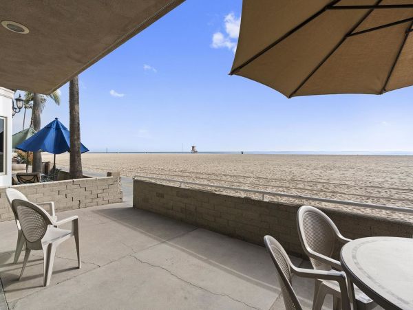Newport Beach Condo 998431