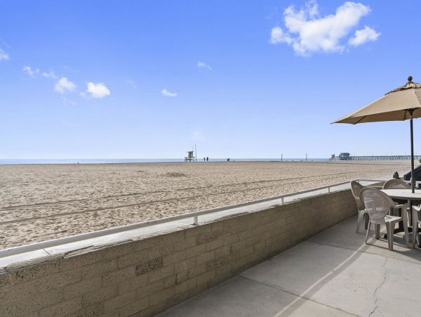 Newport Beach Condo 998431