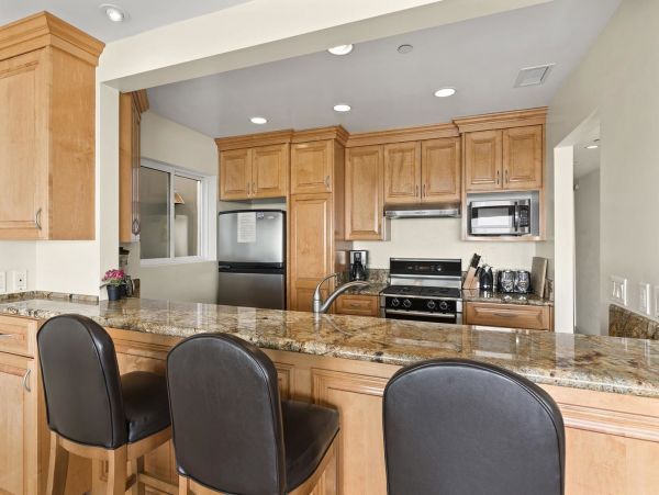 Newport Beach Condo 998431