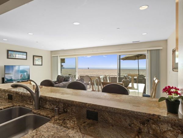 Newport Beach Condo 998431