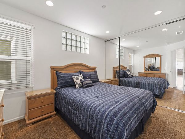 Newport Beach Condo 998431
