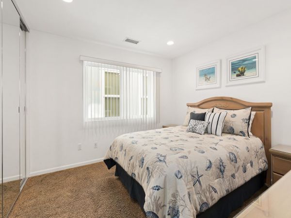Newport Beach Condo 998431