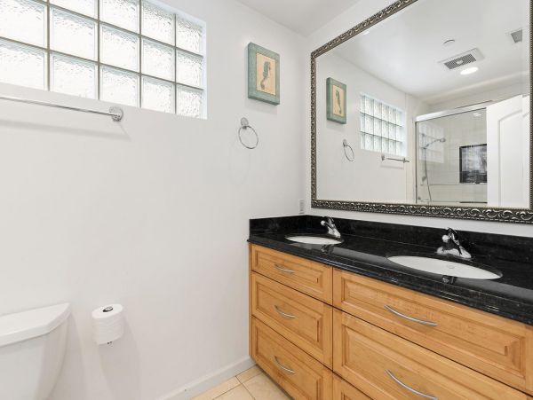 Newport Beach Condo 998431