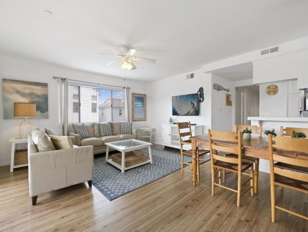 Newport Beach Home 998433